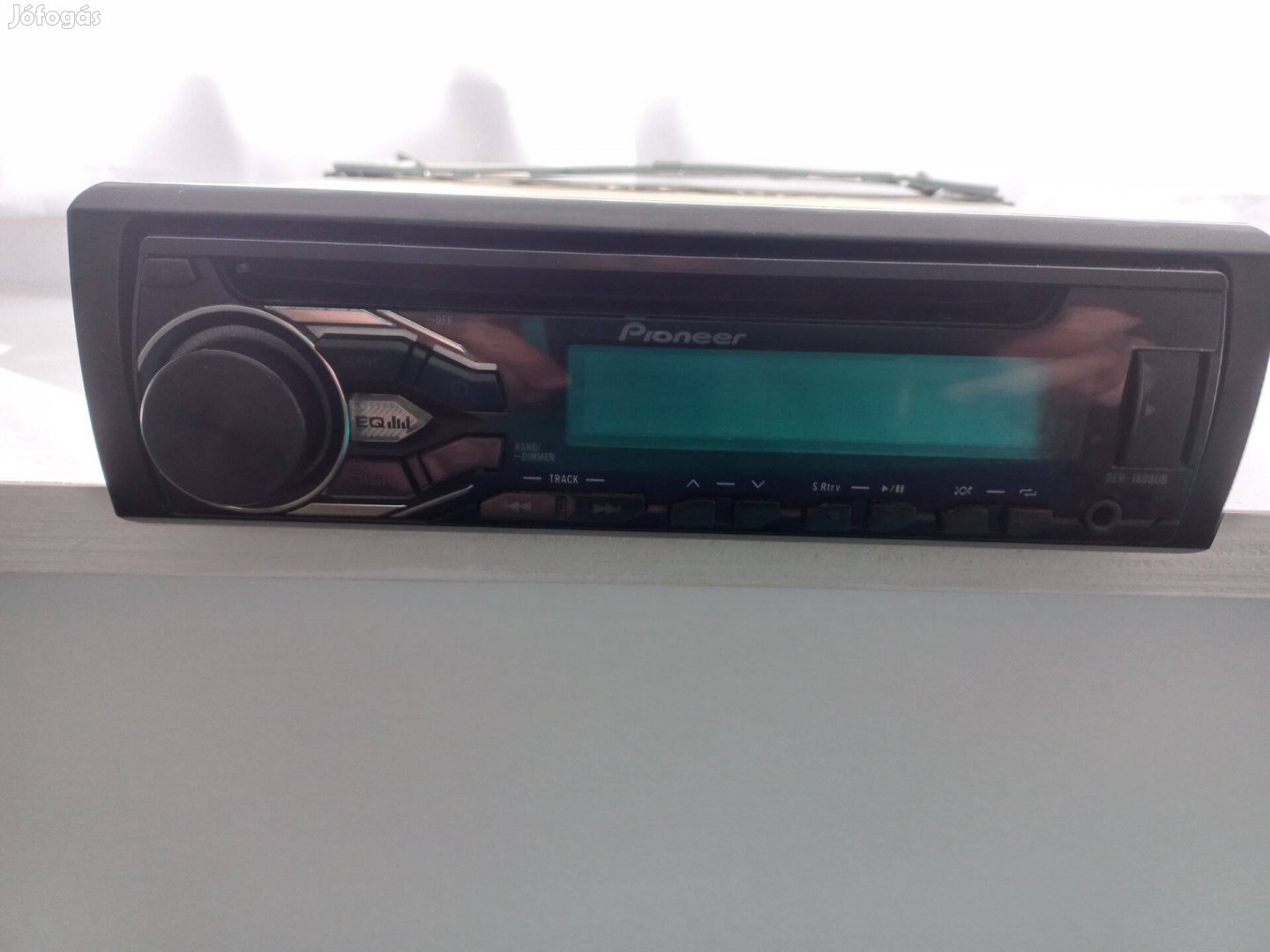 Pioneer USB-s autórádió