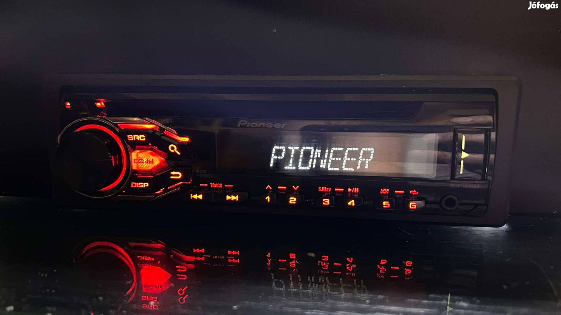 Pioneer autós CD MP3 lejátszó autórádió USB AUX 4x50W