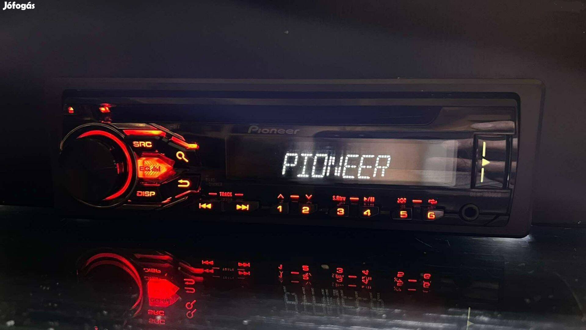 Pioneer autós CD MP3 lejátszó autórádió USB AUX 4x50W