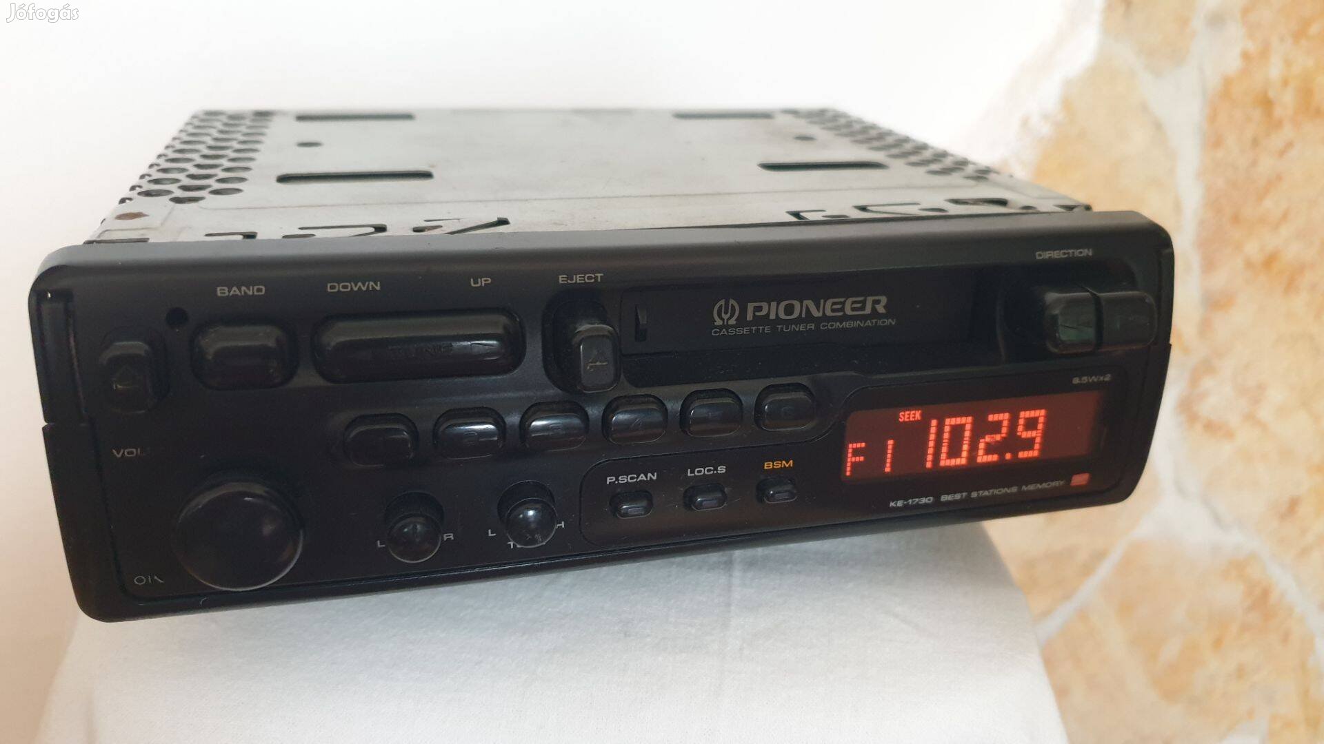 Pioneer fiókos vintage autórádió