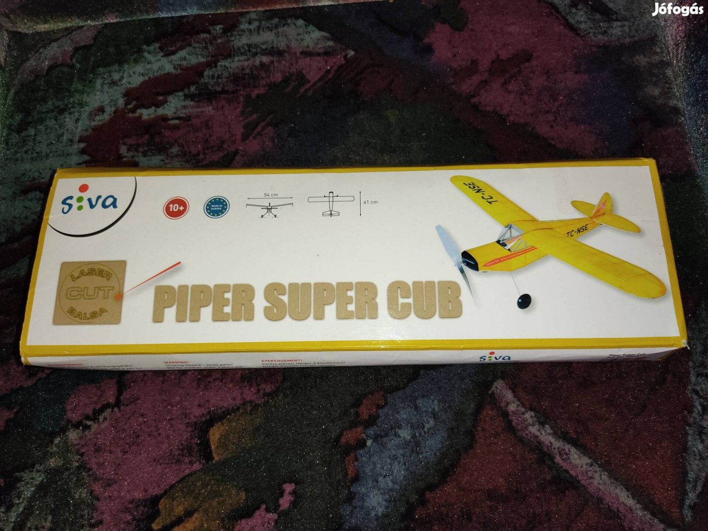 Piper Super Cub Repülőgép modell minden tartozékával (54x41cm)