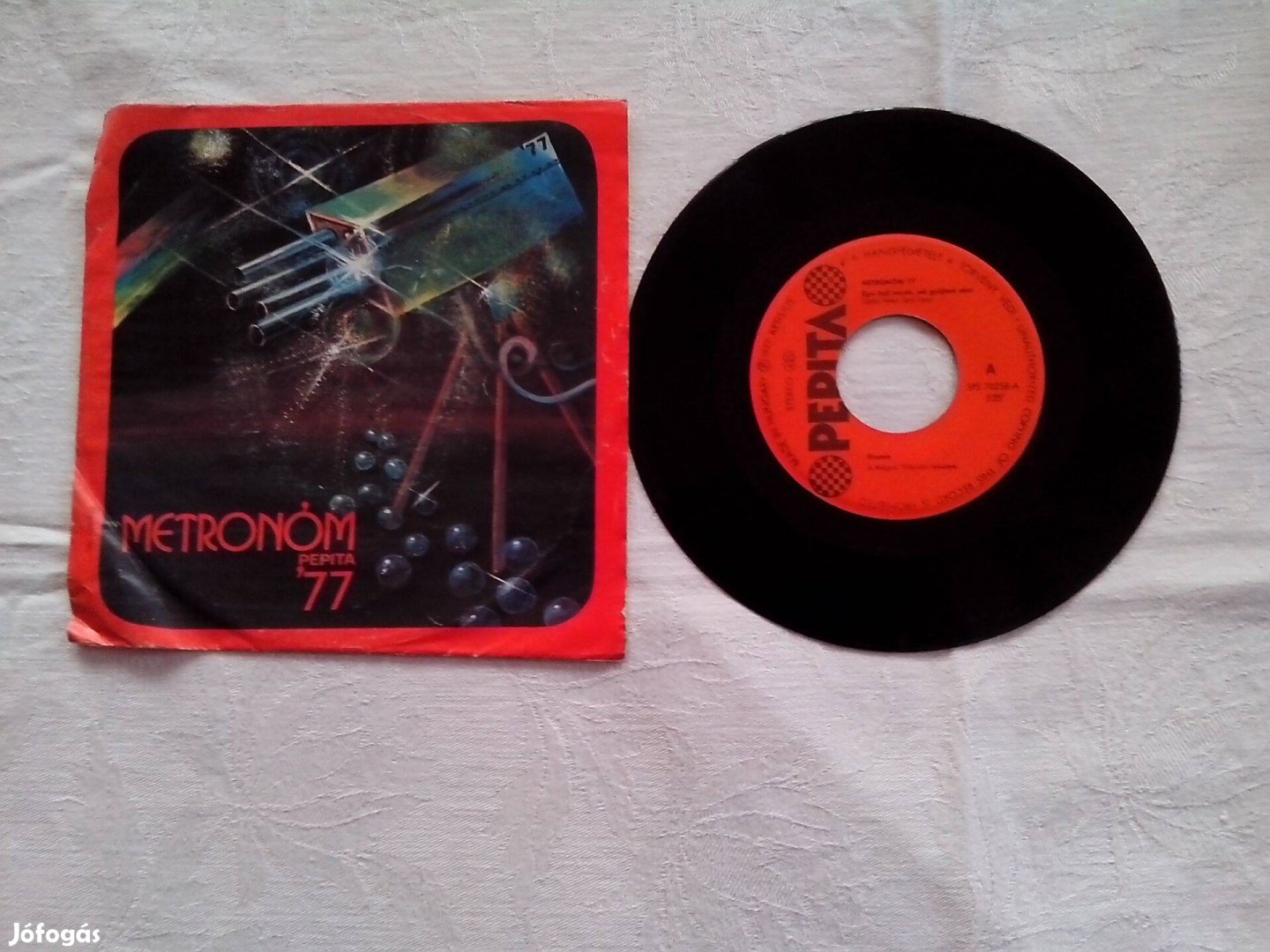 Piramis kislemez eladó !