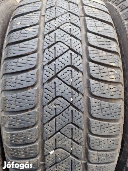 Pirelli 205/60R16 SOTTOZERO3 SEAL 6mm DOT17 használt gumi HG12943 té