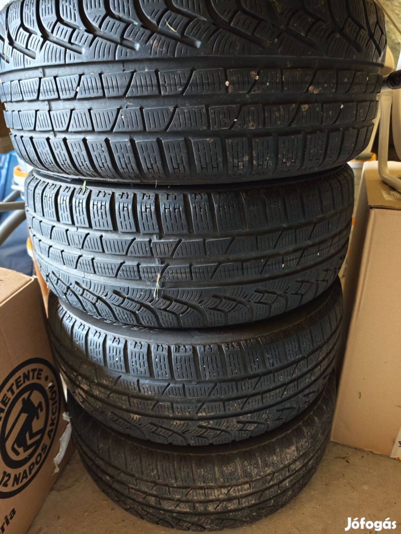 Pirelli 215/45 R18 2518 DOT téli gumi