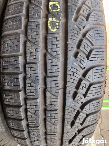 Pirelli 215/55R17 SOTTOZERO2 8mm DOT21 használt gumi HG13400 téli