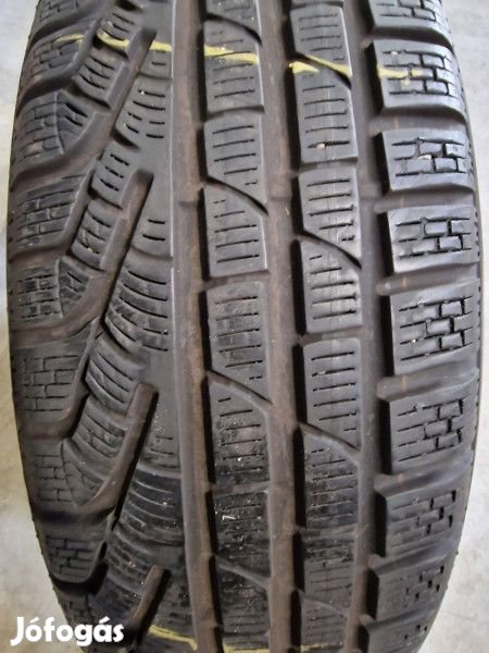 Pirelli 215/60R17 SOTTOZERO2 5-6mm DOT19 használt gumi HG13159 téli