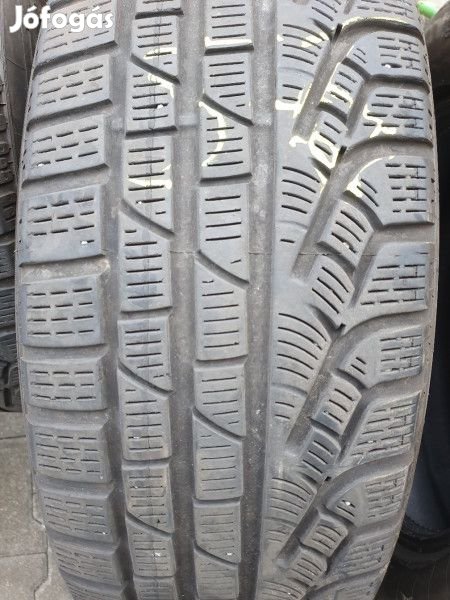 Pirelli 225/60R17 SOTTOZERO2 RSC 5-6mm DOT18 használt gumi HG4668 té