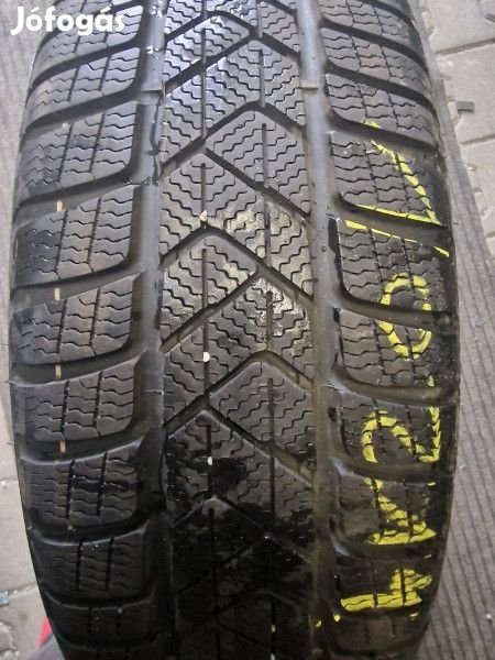 Pirelli 225/60R18 SOTTOZERO3 ROF 7mm DOT20 használt gumi HG10214 tél