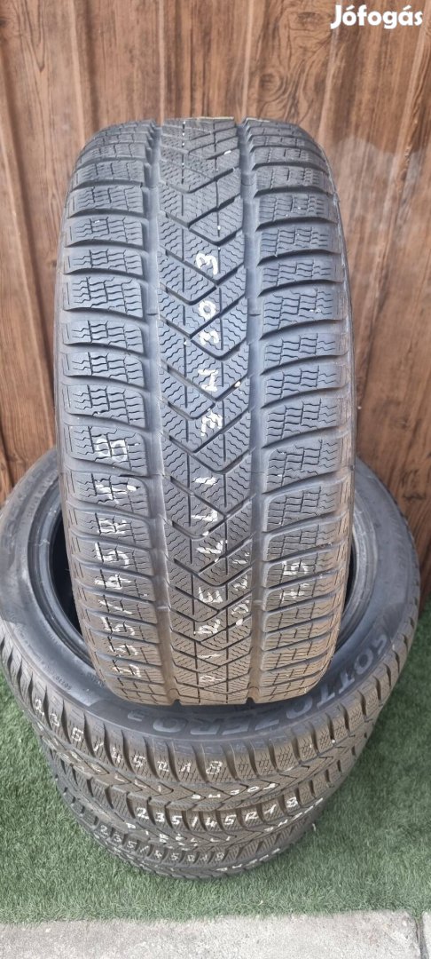 Pirelli 235/45 R18 7,5mm 2021-es Téli Gumiabroncs 4db #303