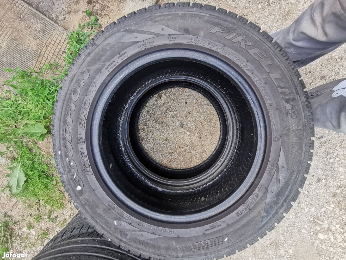 Pirelli 235/65-R17 gumi autógumi 235/65/17 R17 235/65 pár 5.5mm