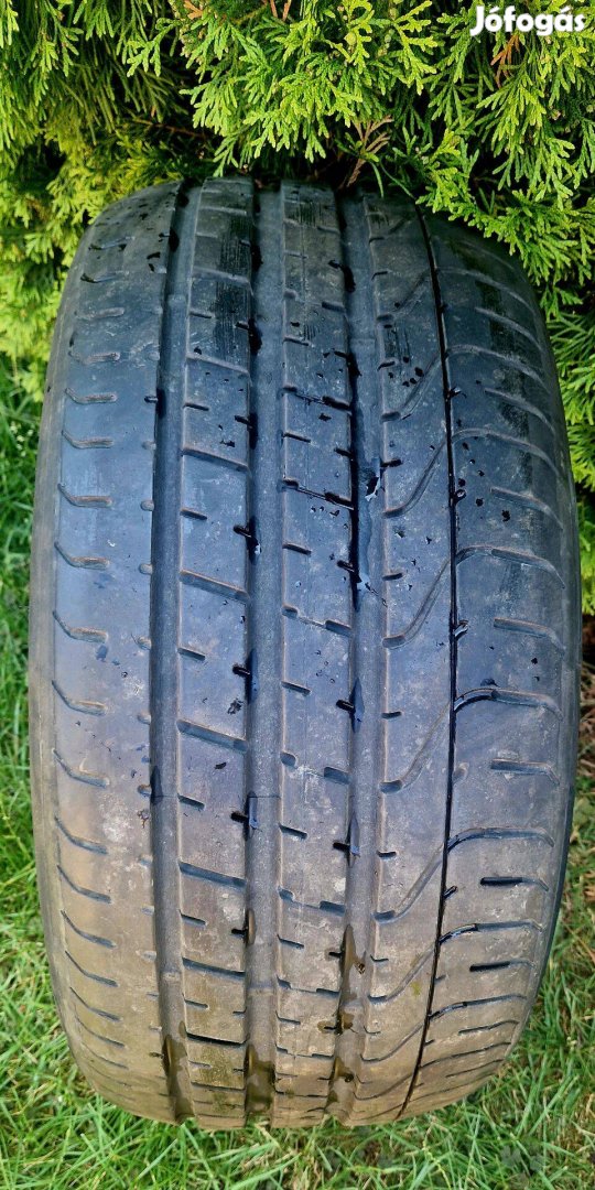 Pirelli 245/35 R19 93y autógumi eladó