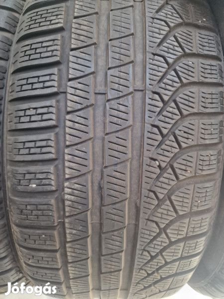 Pirelli 245/45R18 PZERO WINTER 5mm DOT20 használt gumi HG13380 téli