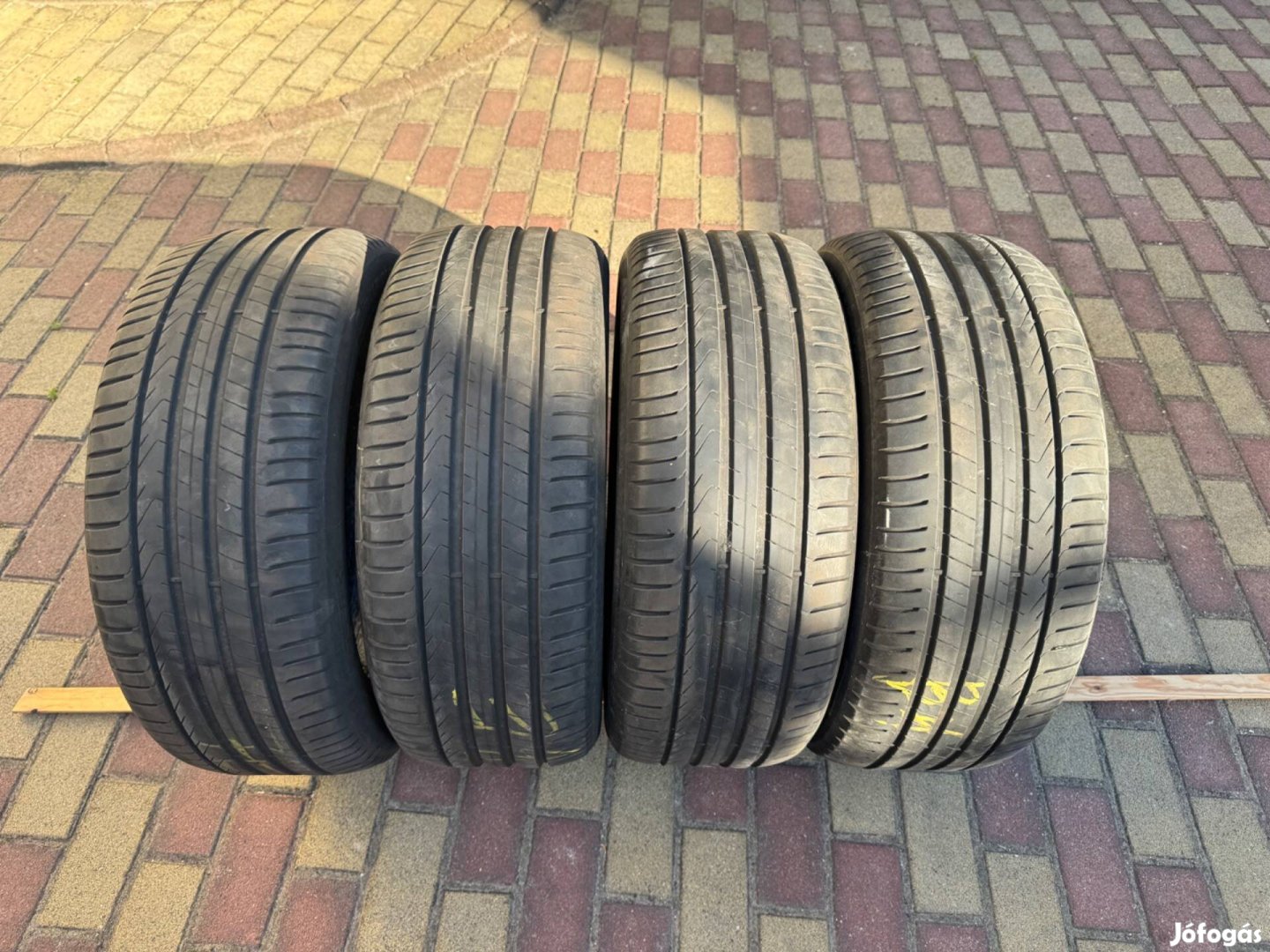 Pirelli 245/45R18 defekttúró és defektmentes!