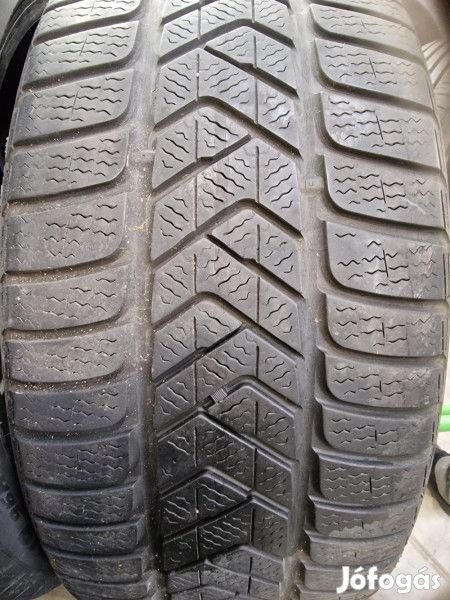 Pirelli 255/35R19 SOTTOZERO3 5mm DOT18 használt gumi HG13426 téli