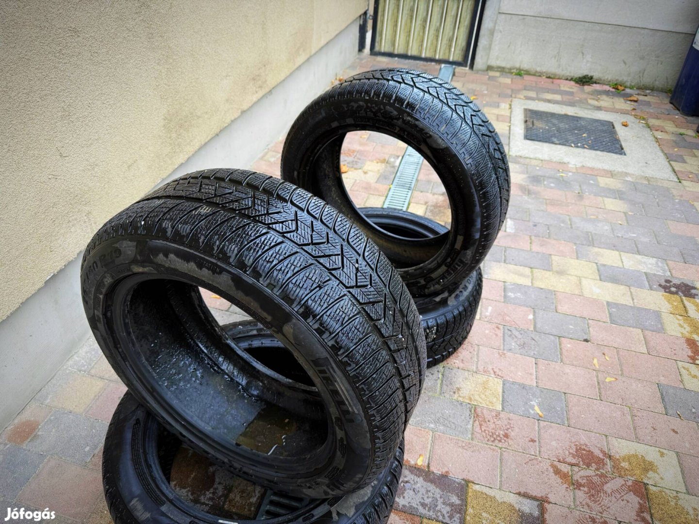 Pirelli 255/50 R19 téli gumi szett