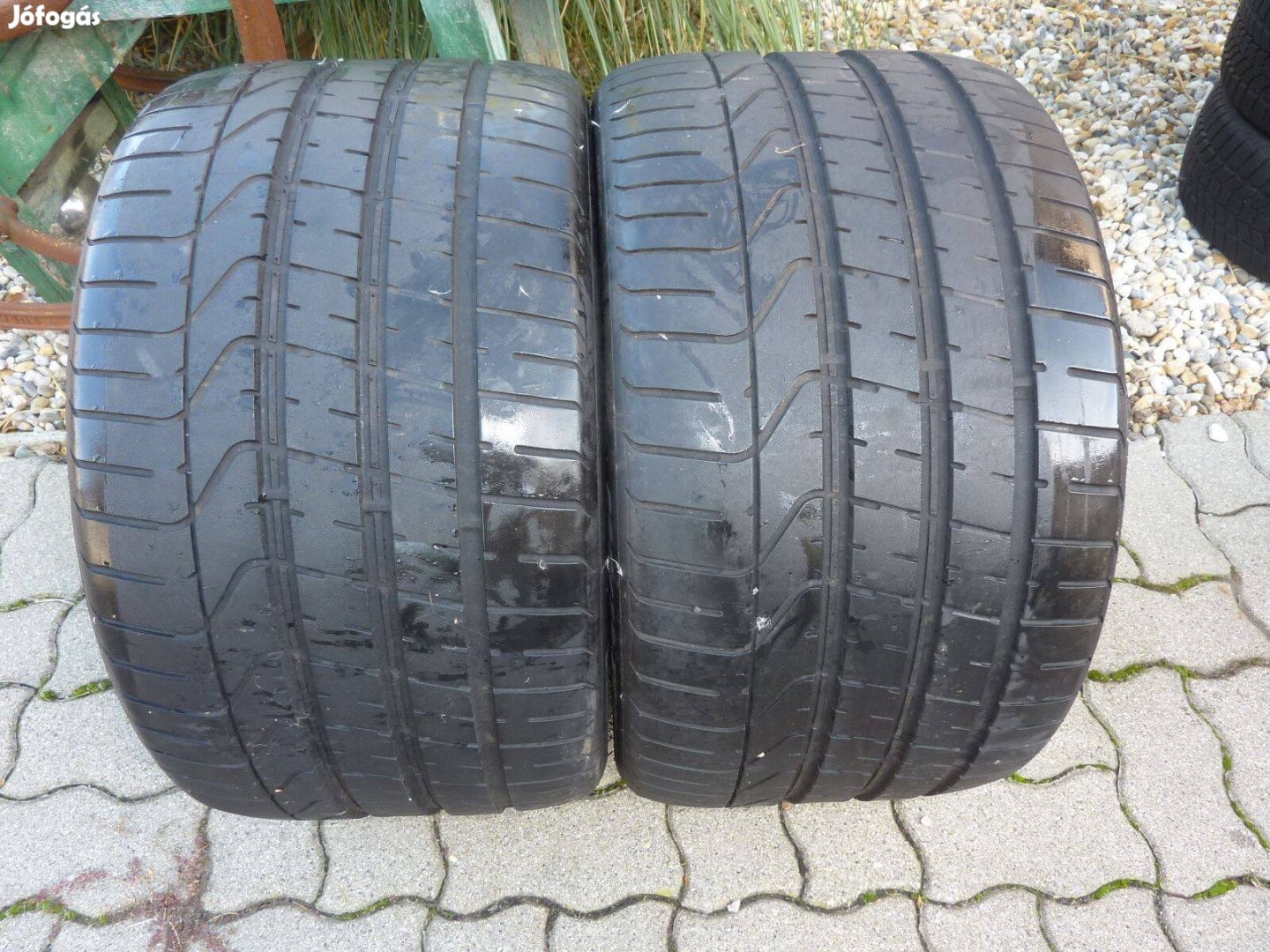 Pirelli 295/30/ZR19 nyári gumi