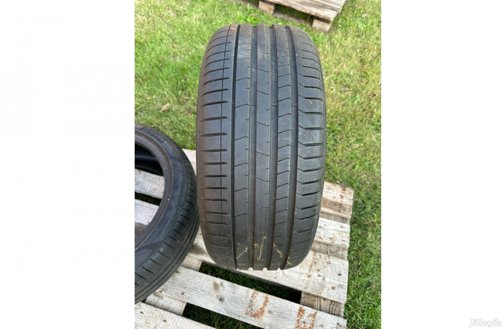 Pirelli P Zero 245/40 R19 nyári gumi