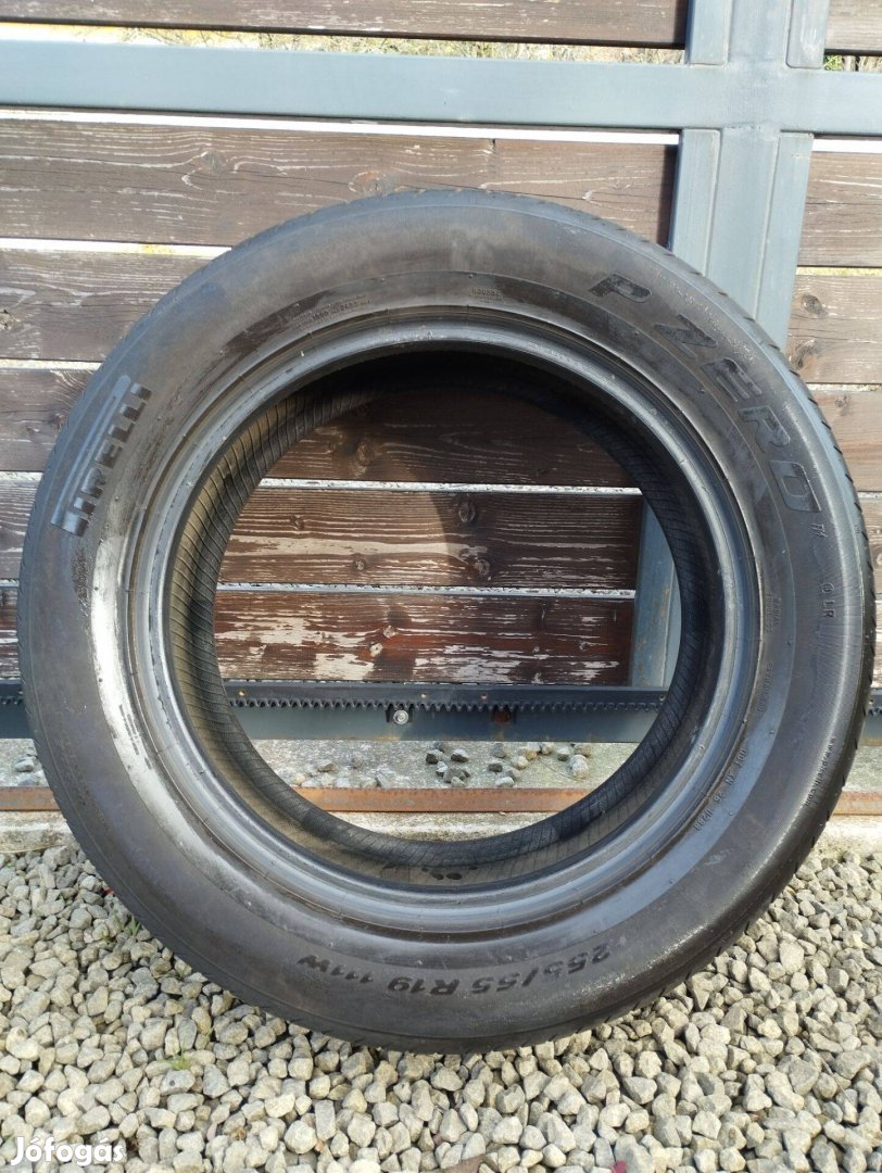 Pirelli P Zero 255/55 R19 111 w nyári gumi
