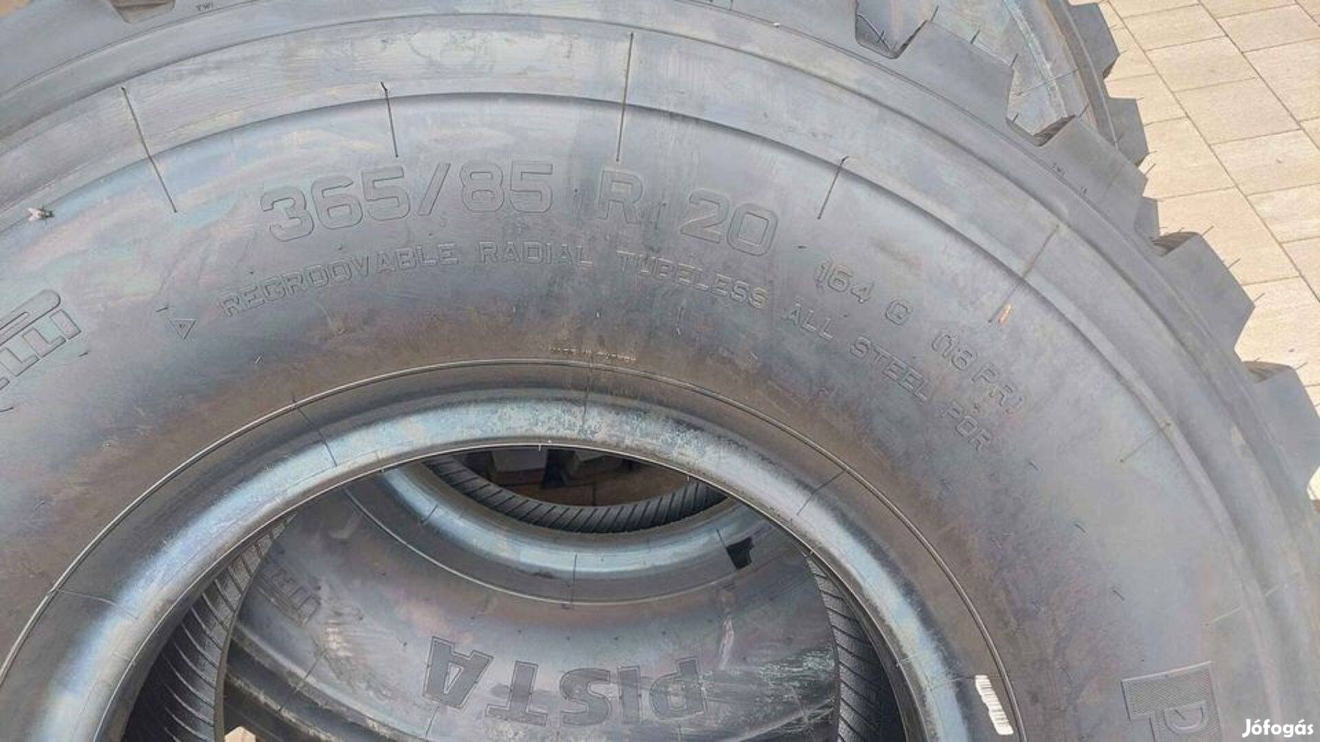 Pirelli Pista 365/85 R20