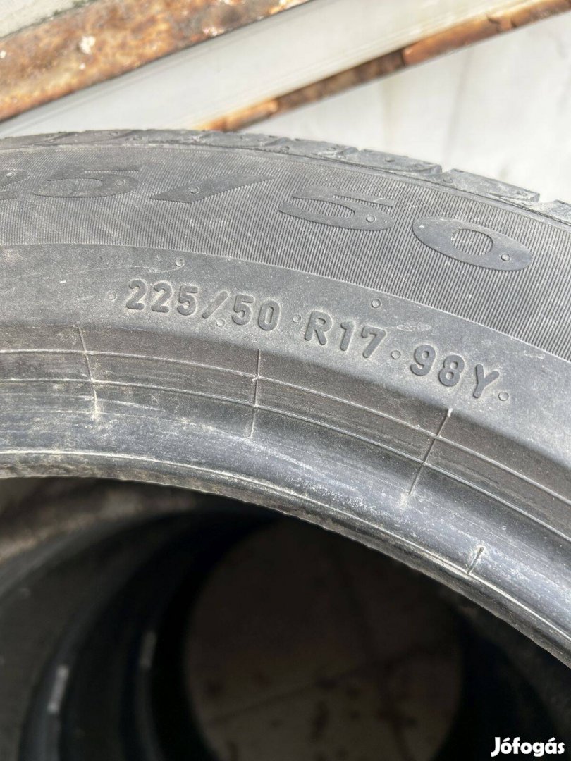 Pirelli Powergy 225/50 R17