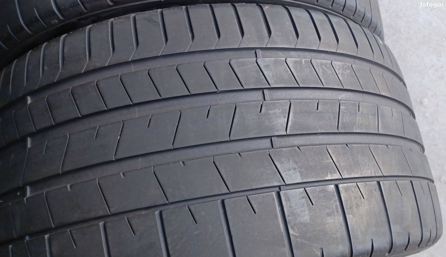 Pirelli Pzero RO1 305/30 R20 nyári gumik 2db