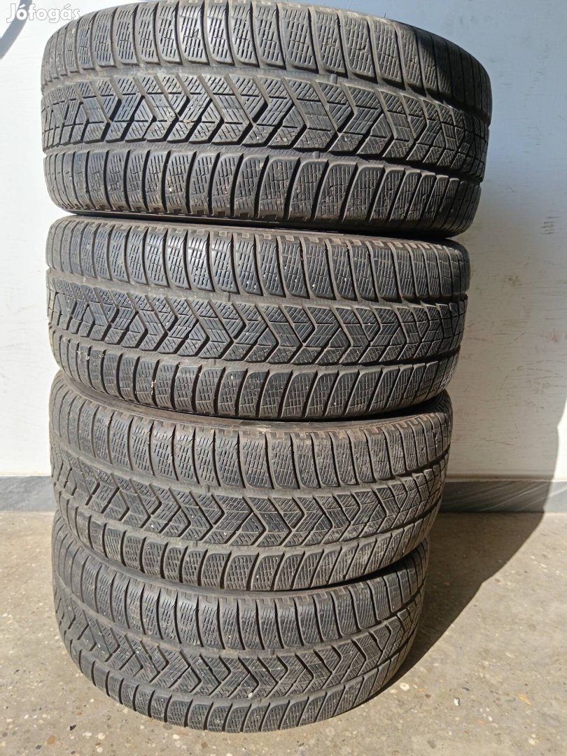 Pirelli Scorpion 255/45R20 