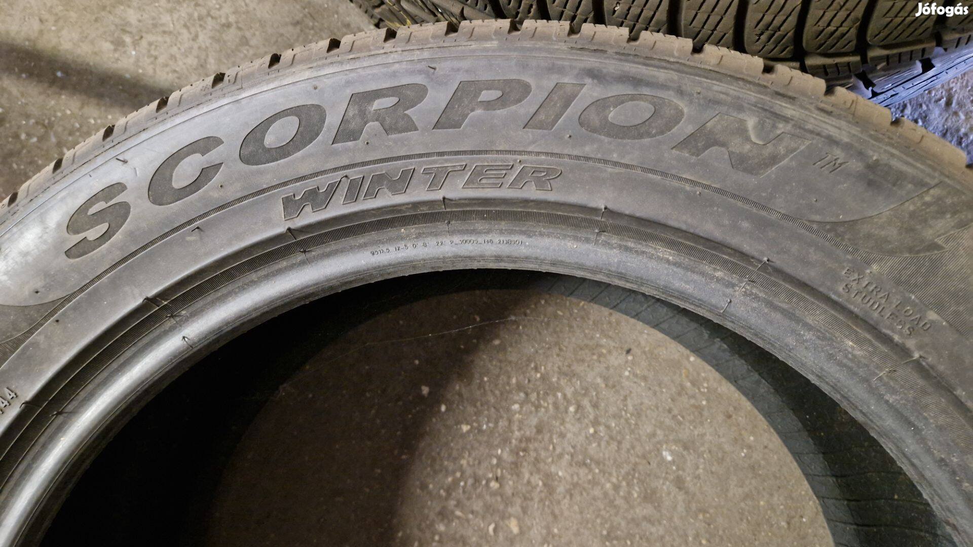 Pirelli Scorpion használt téligumi 295/45R20