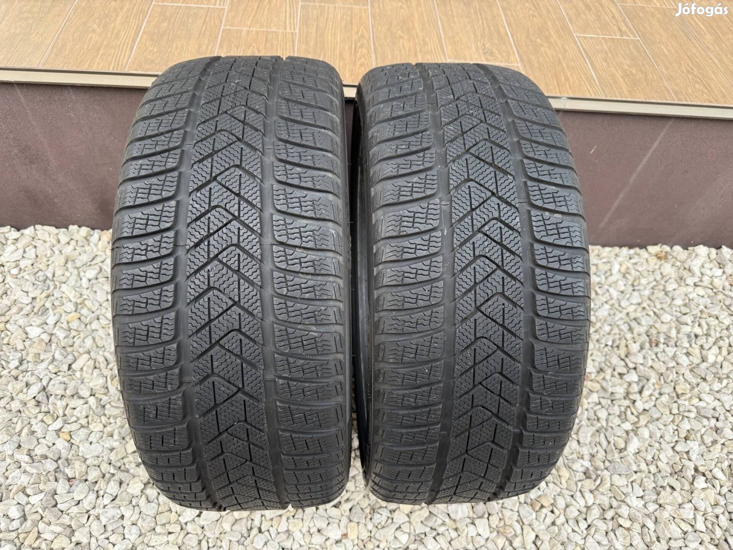 Pirelli Sottorezo 3 teligumik 235 35 R20 Tesla