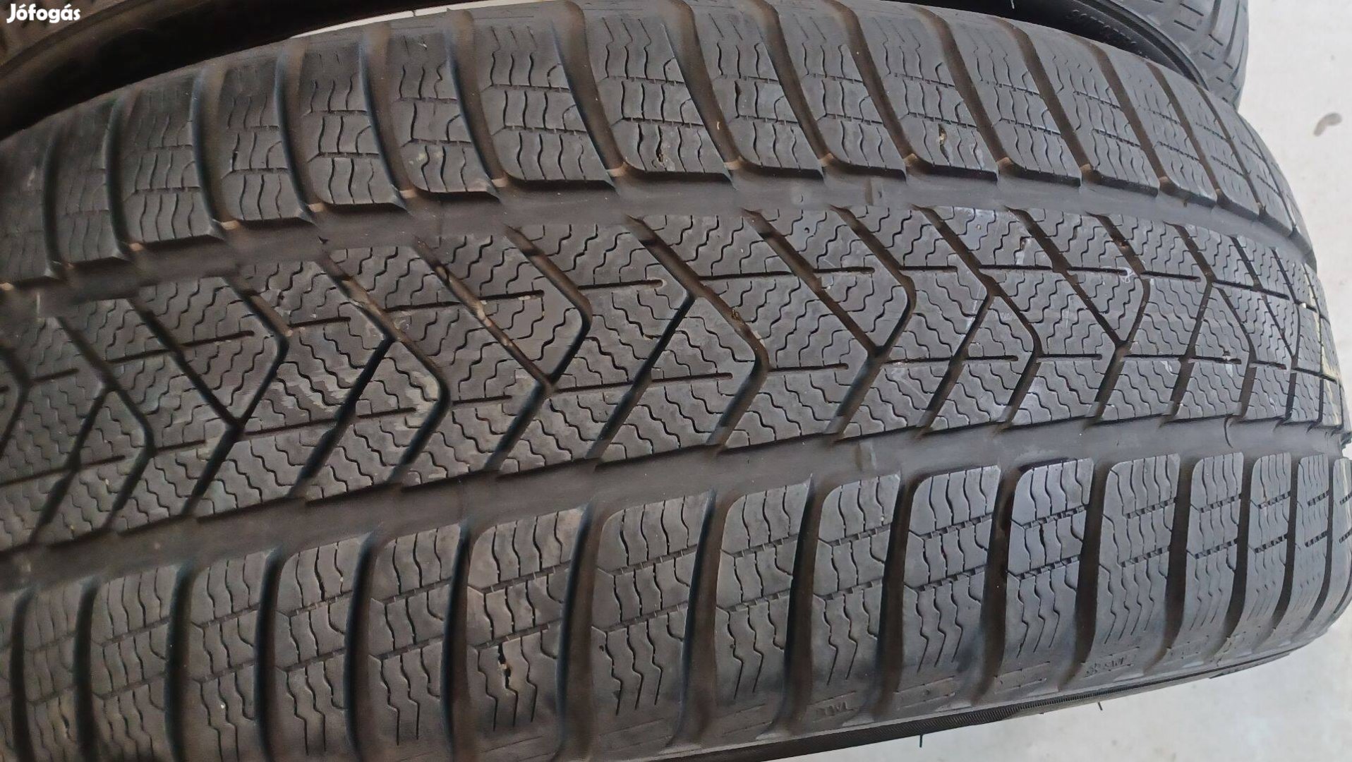 Pirelli Sottozero3 MO 225/40 R19 téli gumik 2db