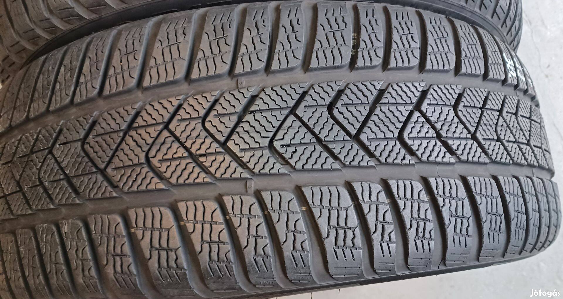 Pirelli Sottozero3 Winter 225/50 R17 téli gumik 4db