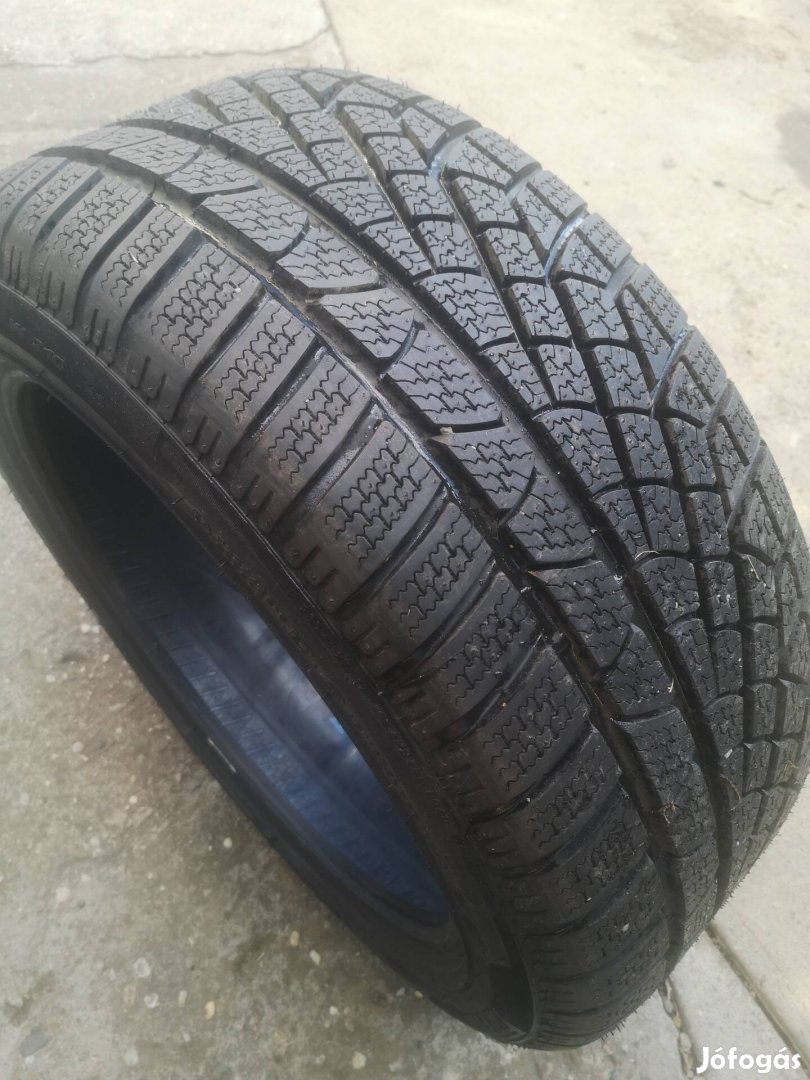 Pirelli Sottozero 235/45/R17