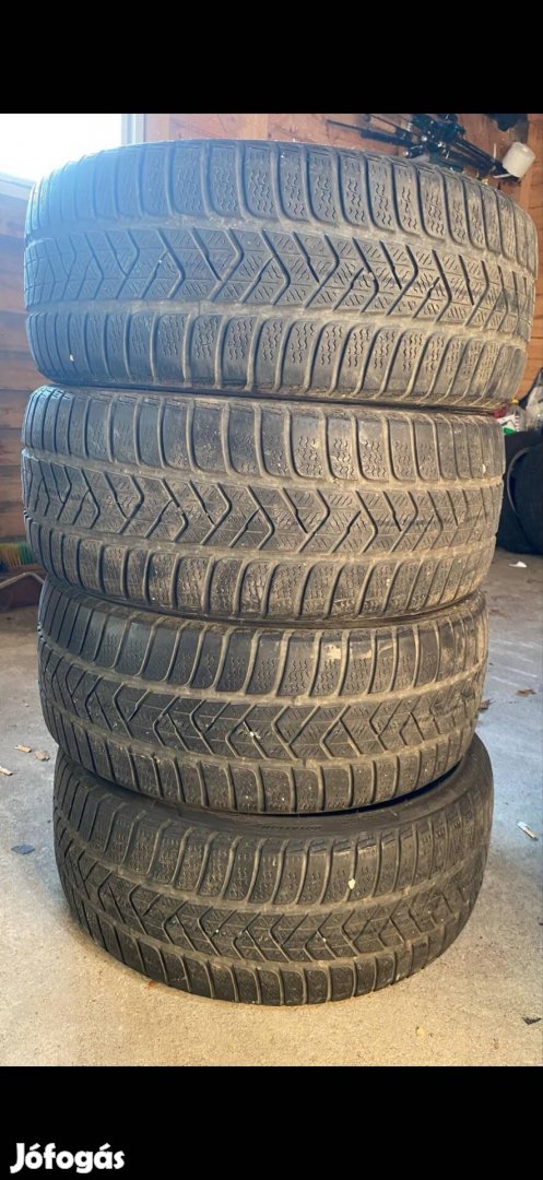 Pirelli Sottozero 3 225/40 R18