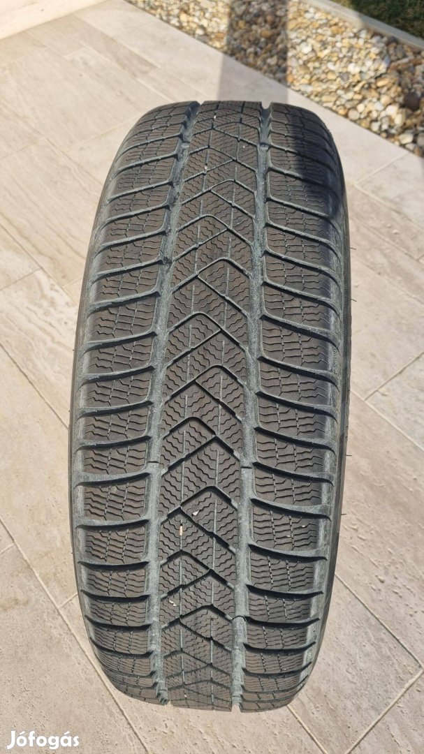 Pirelli Sottozero 3 225/60 R18 (DOT 3721)