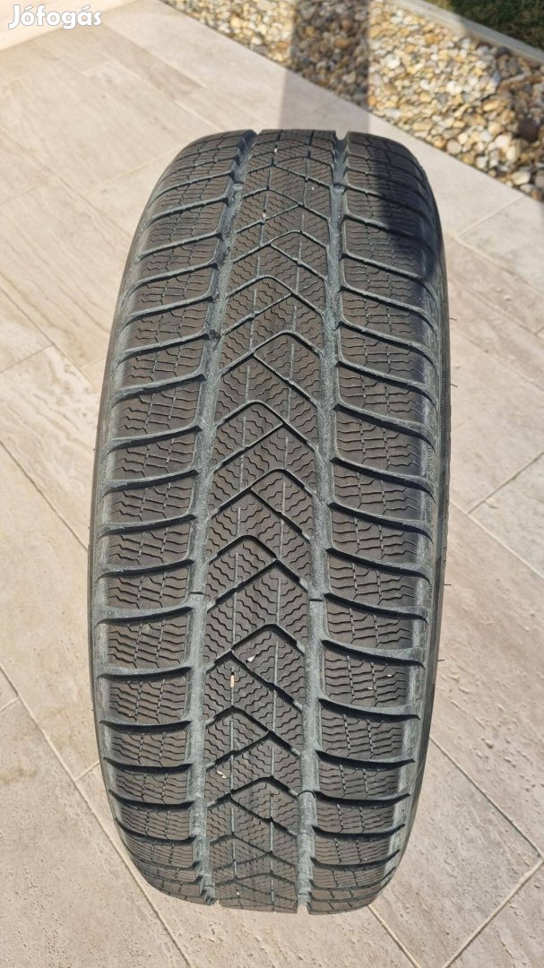 Pirelli Sottozero 3 225/60 R18 (DOT 3721)