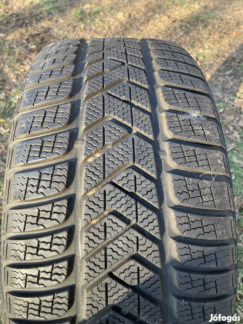 Pirelli Sottozero 3 245/30R20