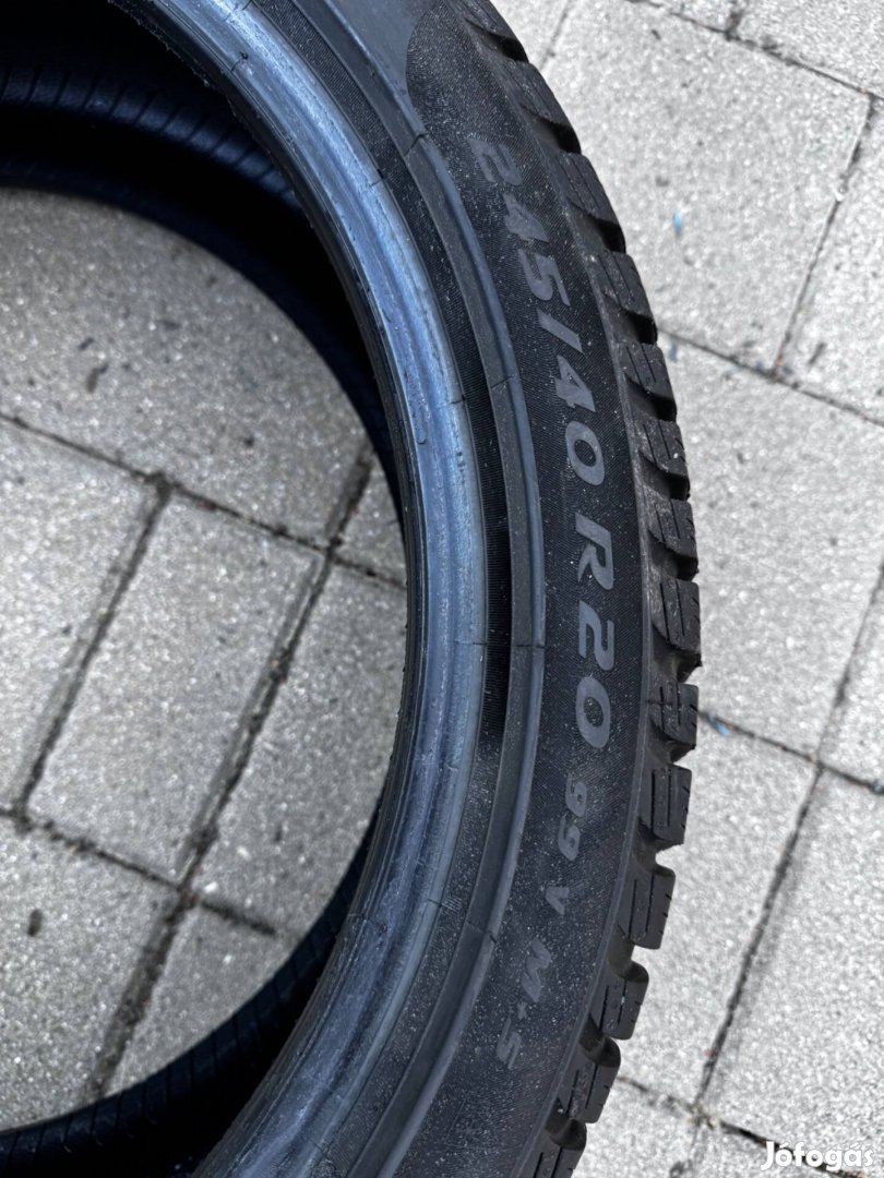 Pirelli Sottozero 3 245/40 r20