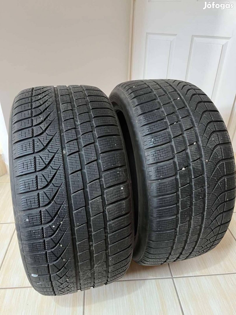 Pirelli Sottozero 4 téli gumi 265/40 R19 98V
