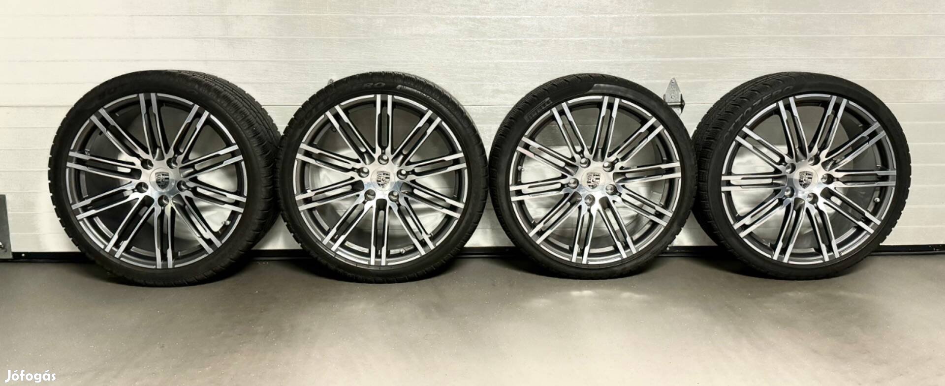 Pirelli Sottozero M+S gumikkal, Porsche 911