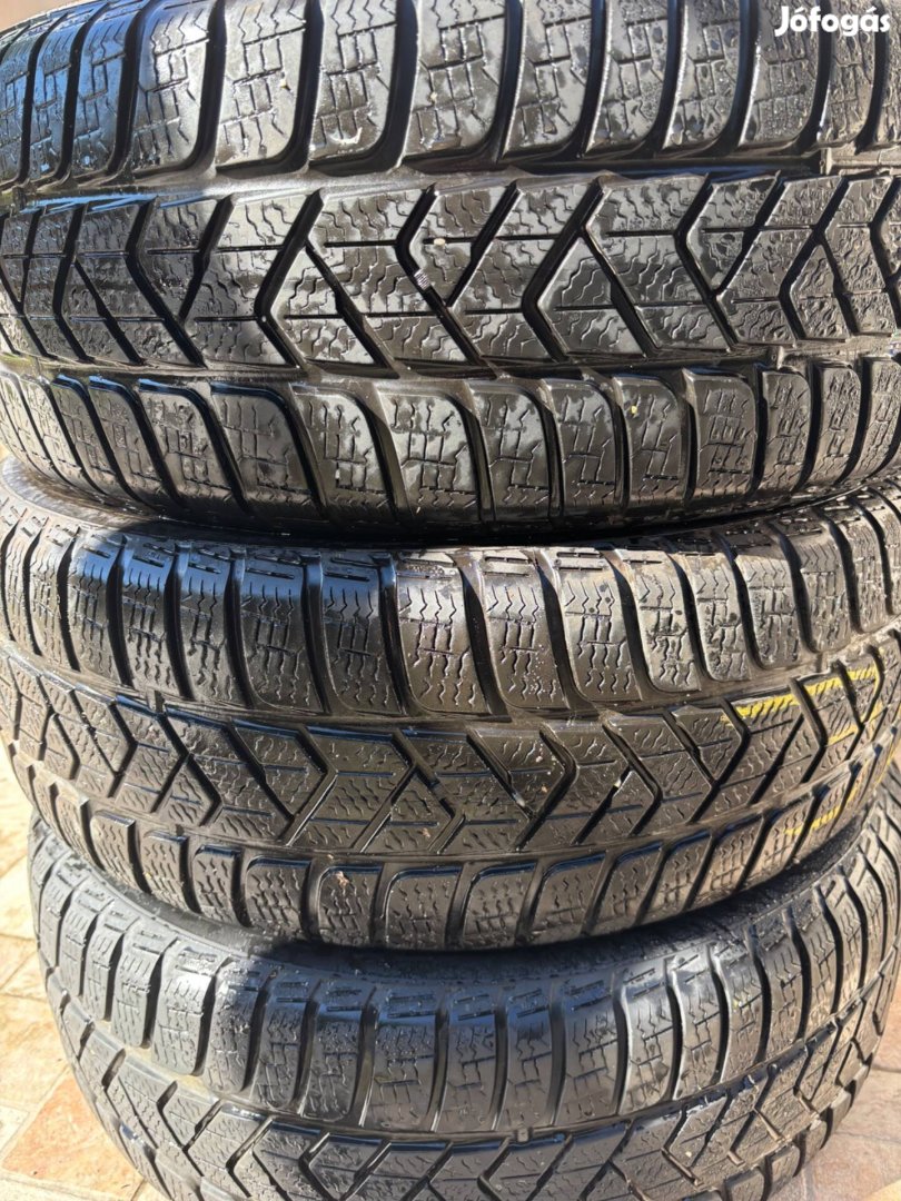 Pirelli Sottozero téli gumi szett