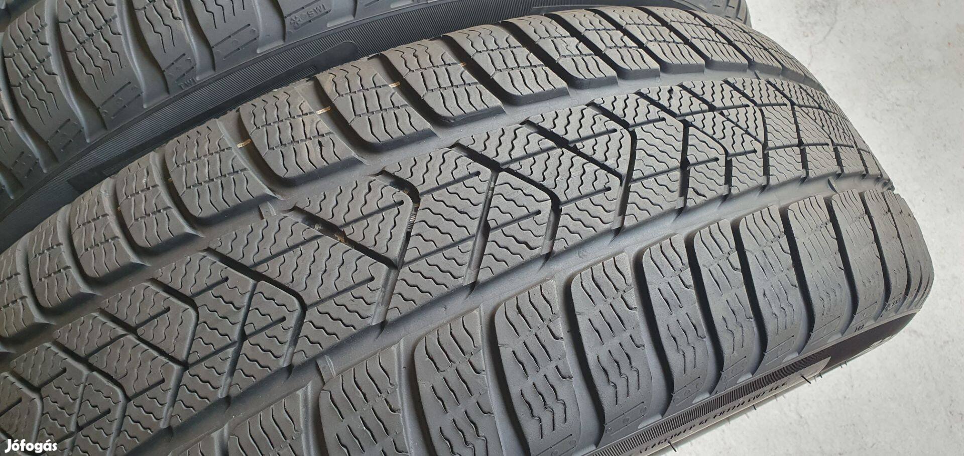 Pirelli Winter 225/60 R18 RSC Defekttűrő téli gumi 2db /T280