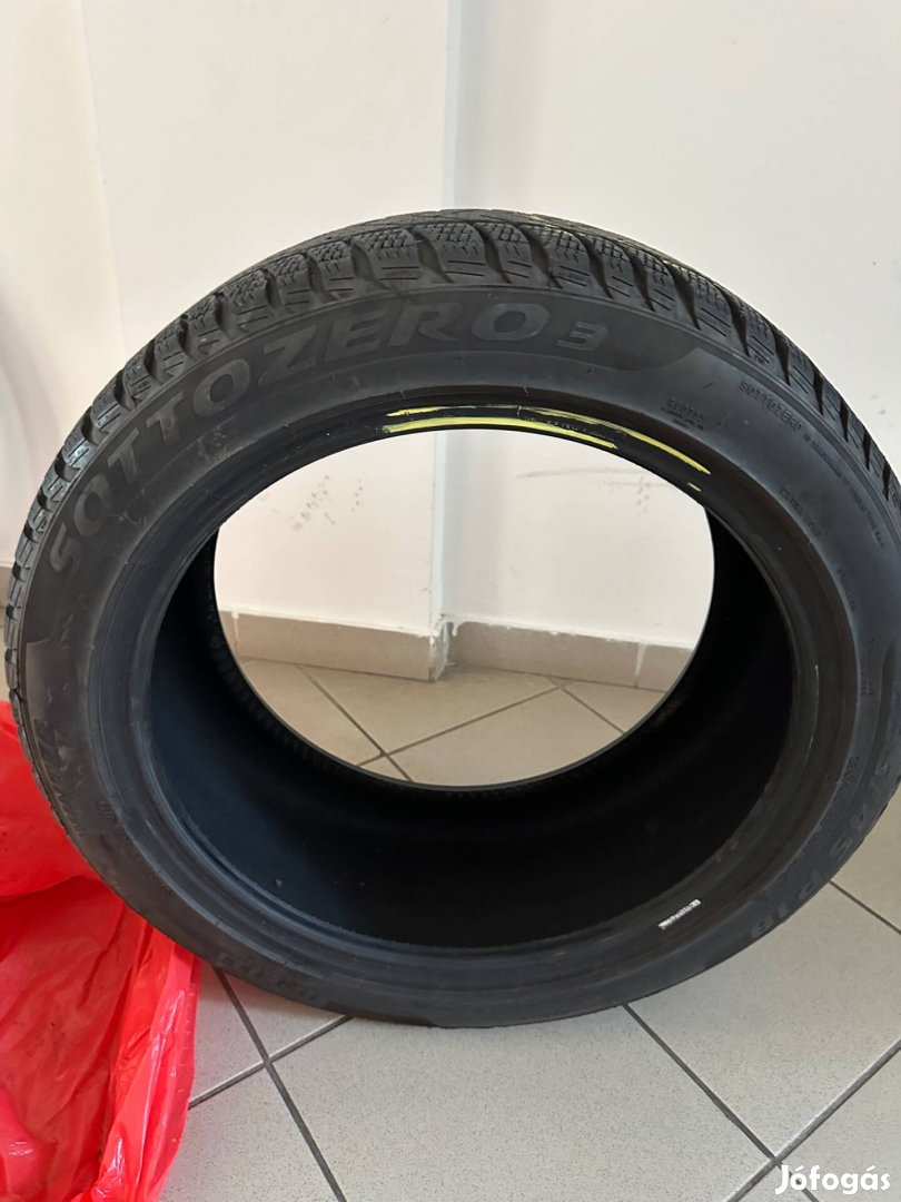 Pirelli Winter Sottozero 3 235/45 R18 98V