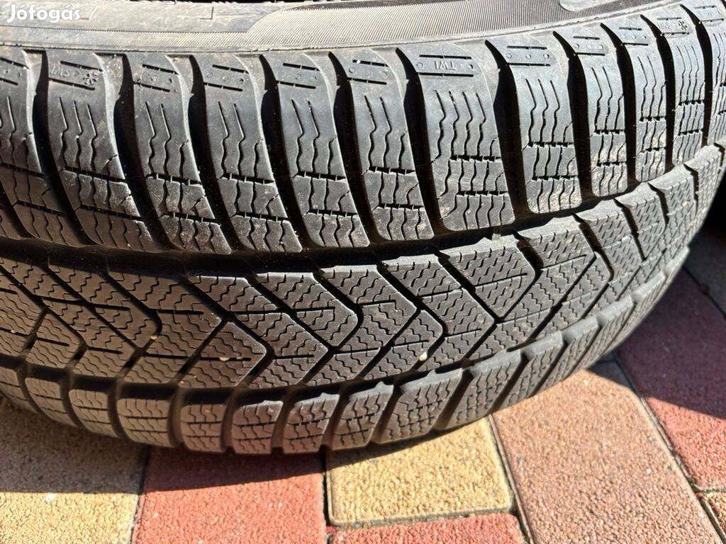 Pirelli Winter Sottozero 3 XL 225/50 R17 98H