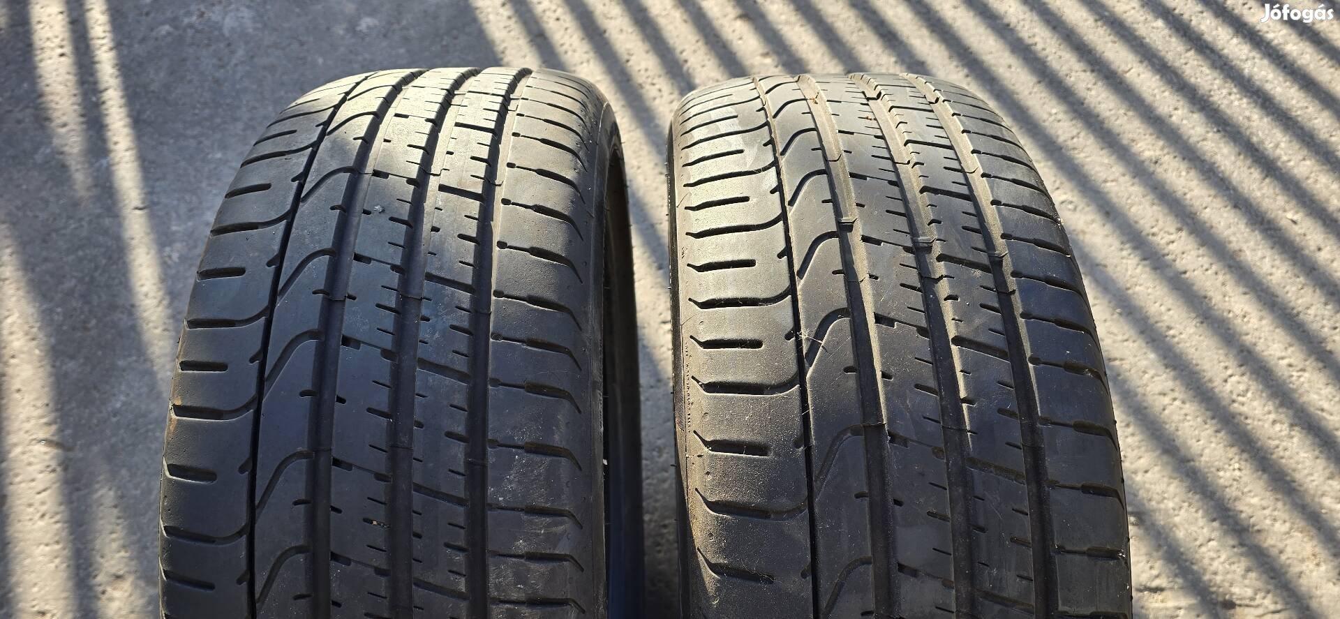 Pirelli p zero 2db 245 40 r20 egyiken hiba van fotoztam