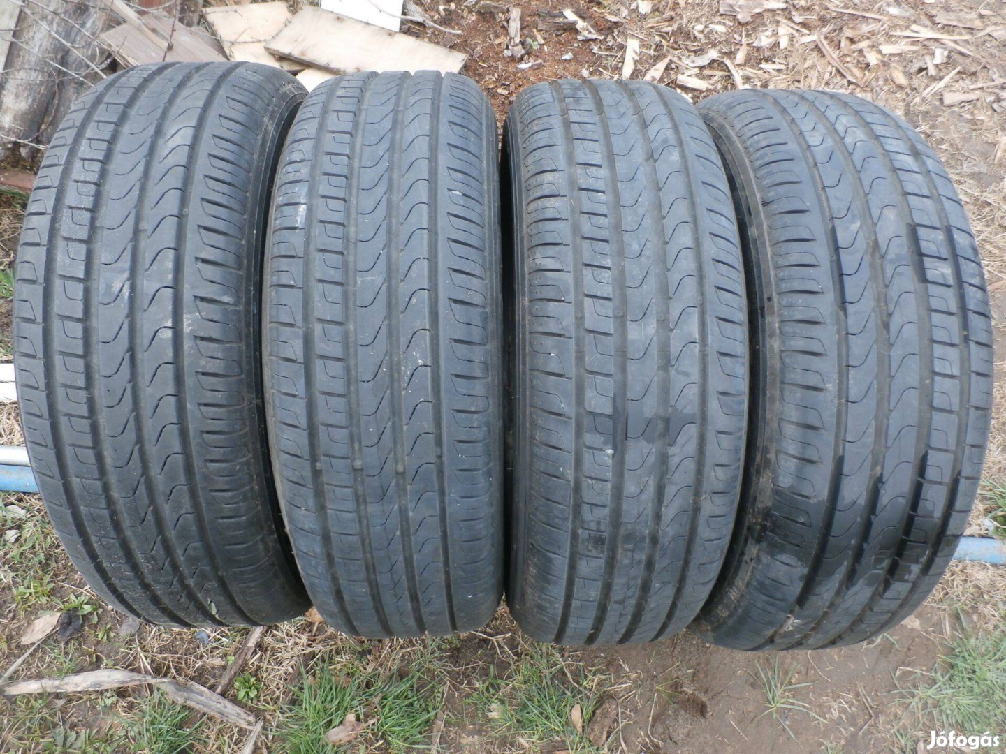 Pirelli scorpion 215/65R17 nyári gumi