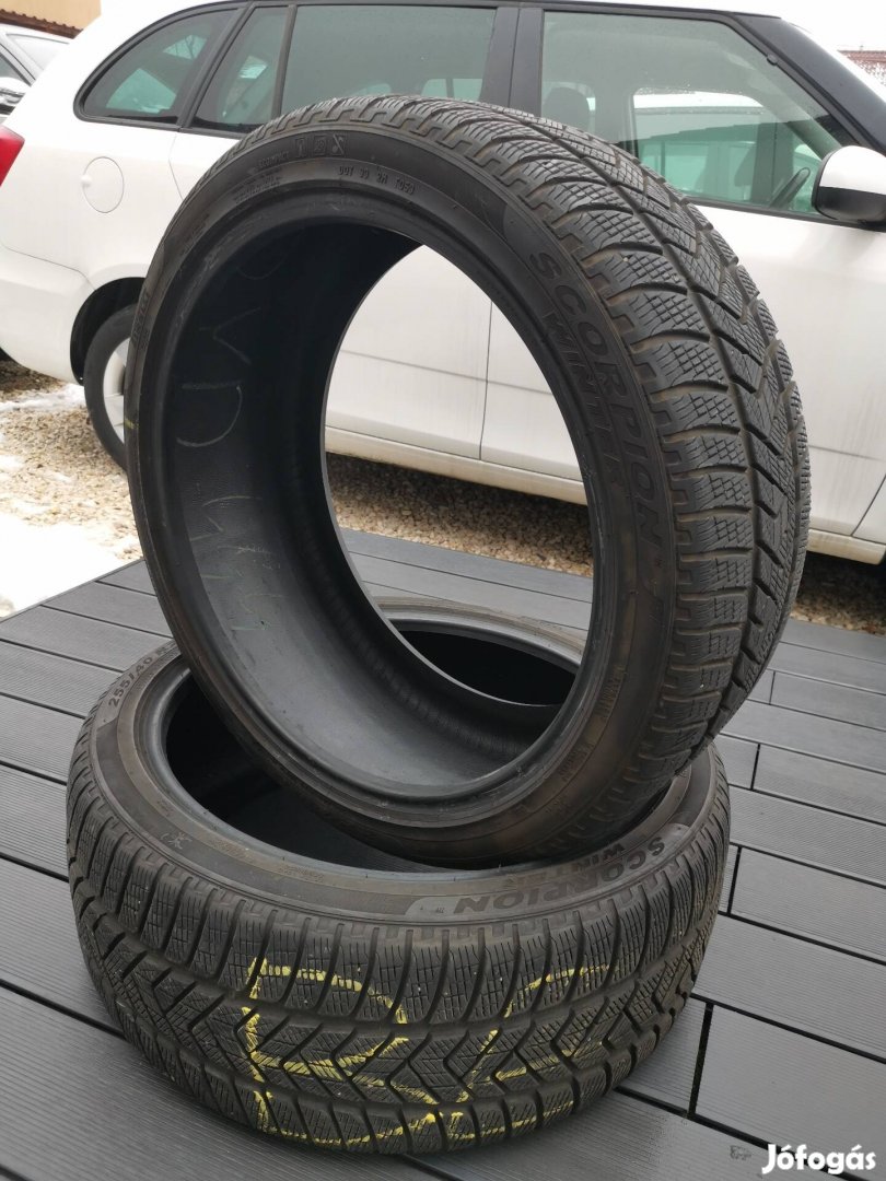 Pirelli scorpion winter 2 255/40 R21