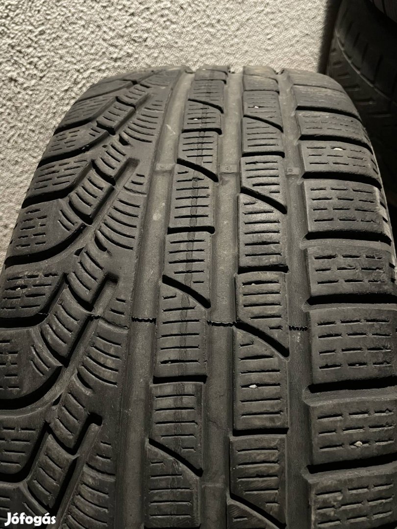 Pirelli sottozero 225/45 r17 téli gumi