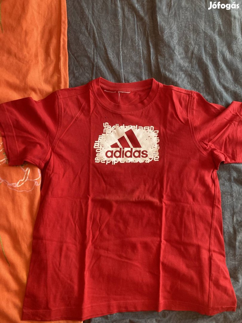 Piros Adidas póló