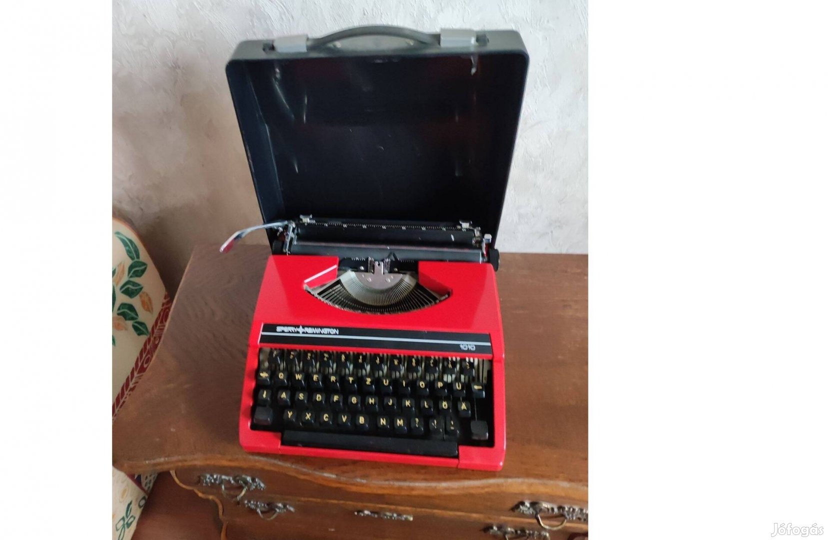 Piros Remington táska írógép eladó