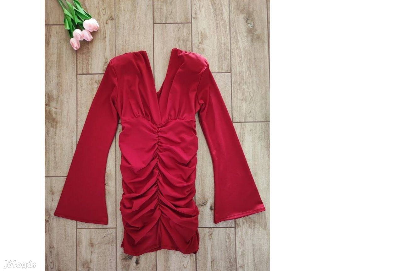 Piros alkalmi ruha