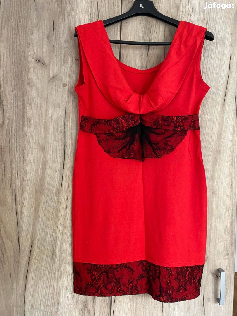 Piros alkalmi ruha (M-es méret, kényelmes, rugalmas anyag)- újszerű